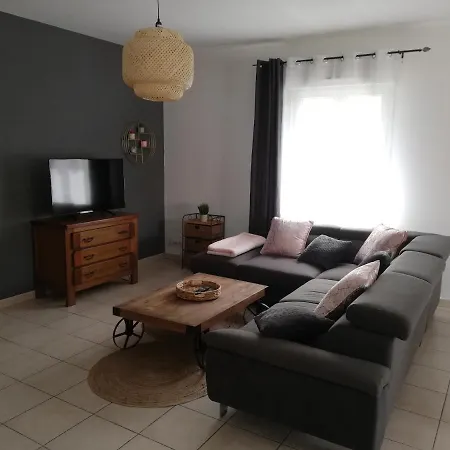 Apartment Superbe De 90m2 A Super Equipe Avec Garage Et Grand Parking Privatif *